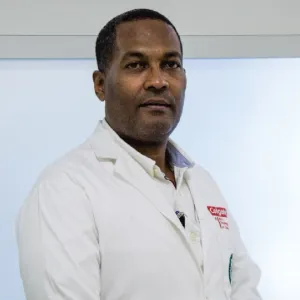 Dr. Miguel Custodio